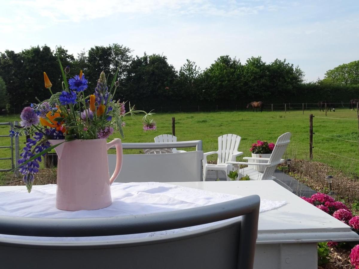 Bed and Breakfast De Tulp Noordgouwe Esterno foto